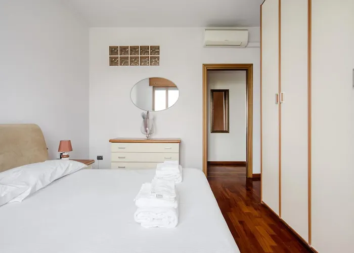 Domusmi Jenner 23 Mailand